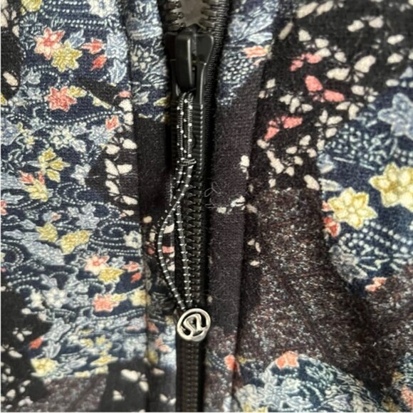 Lululemon Scuba Hoodie Sz 6 Light Cotton Fleece Assemblage Alpine Multi - Picture 12 of 16